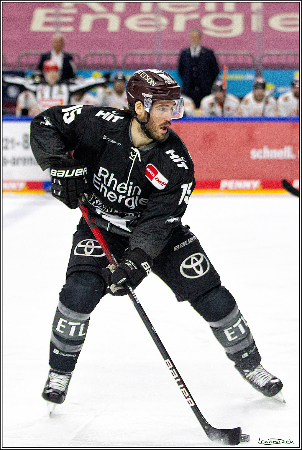 PENNY DEL;  Koelner Haie - Wolfsburg Grizzlys; Koeln, 17.03.2021